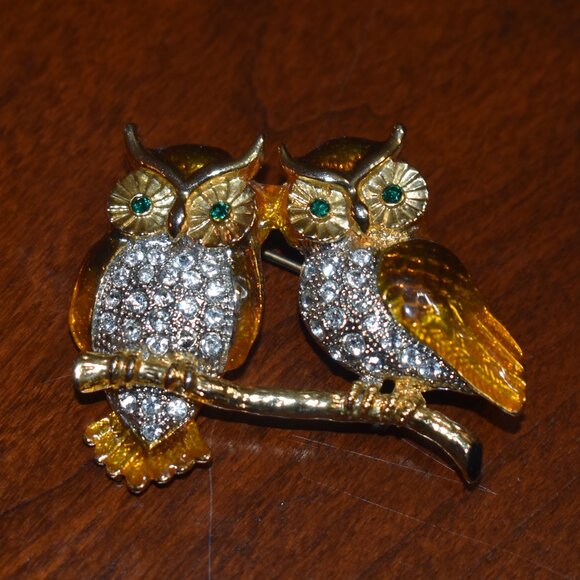 Very Nice Avalaya Two Gold Crystal Sitting Owls Brooch - Picture 1 of 3